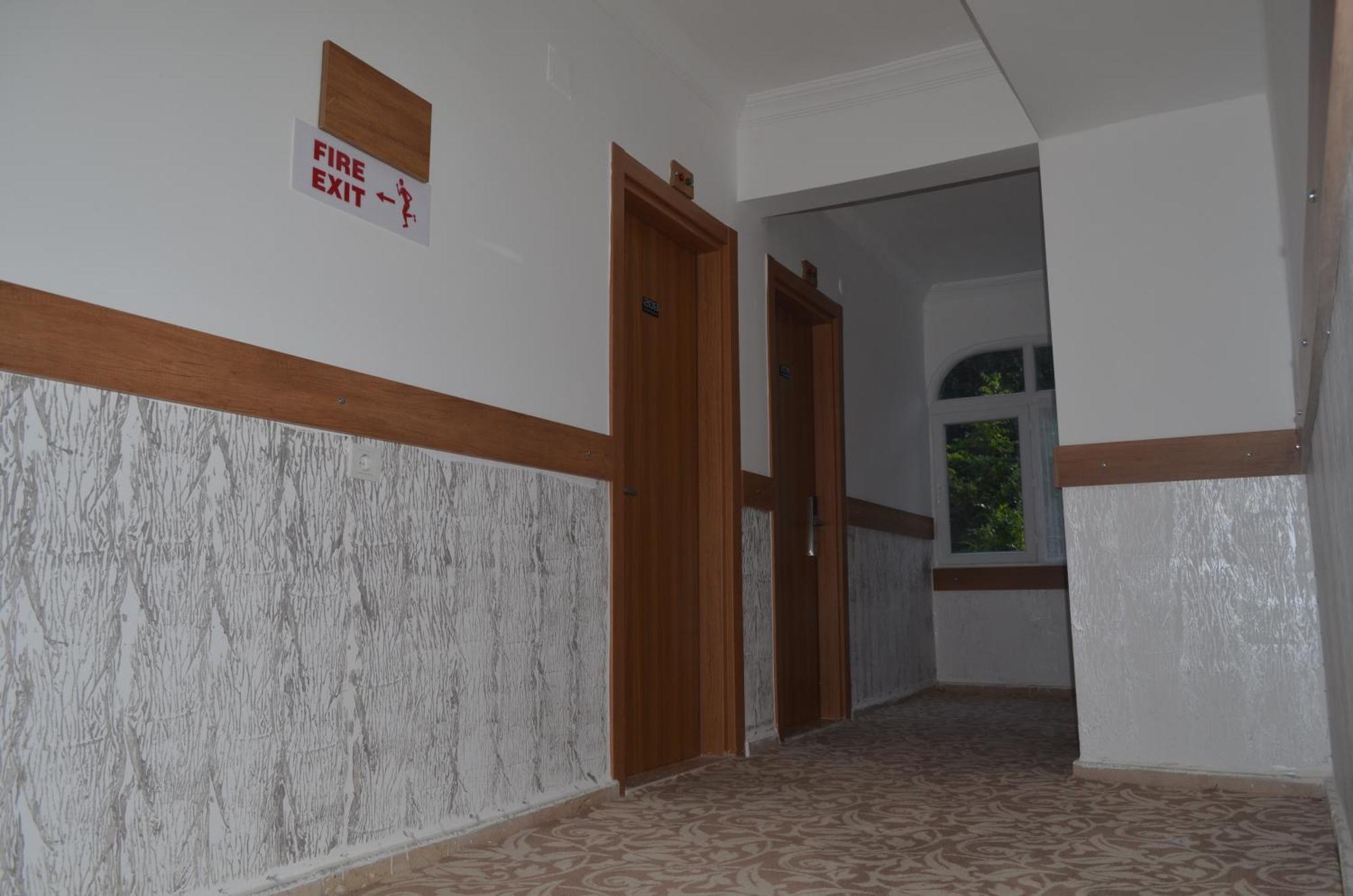 Dilhan Hotel 马尔马里斯 外观 照片